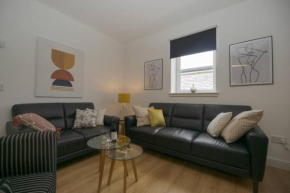 Town centre 4xbed 4xbath apartment